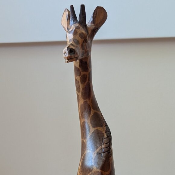 Vintage hand-carved Giraffe - Picture 4 of 10